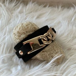 Gold Chainlink on Leather Band Bracelet